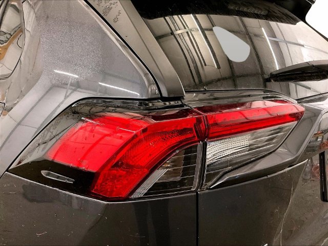 Used 2022 Toyota RAV4 LE AWD/4WD image 28