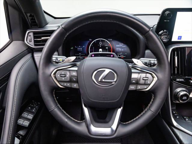 Used 2025 Lexus LX 700h Overtrail w/ Accessory Package (Z1) AWD/4WD image 18