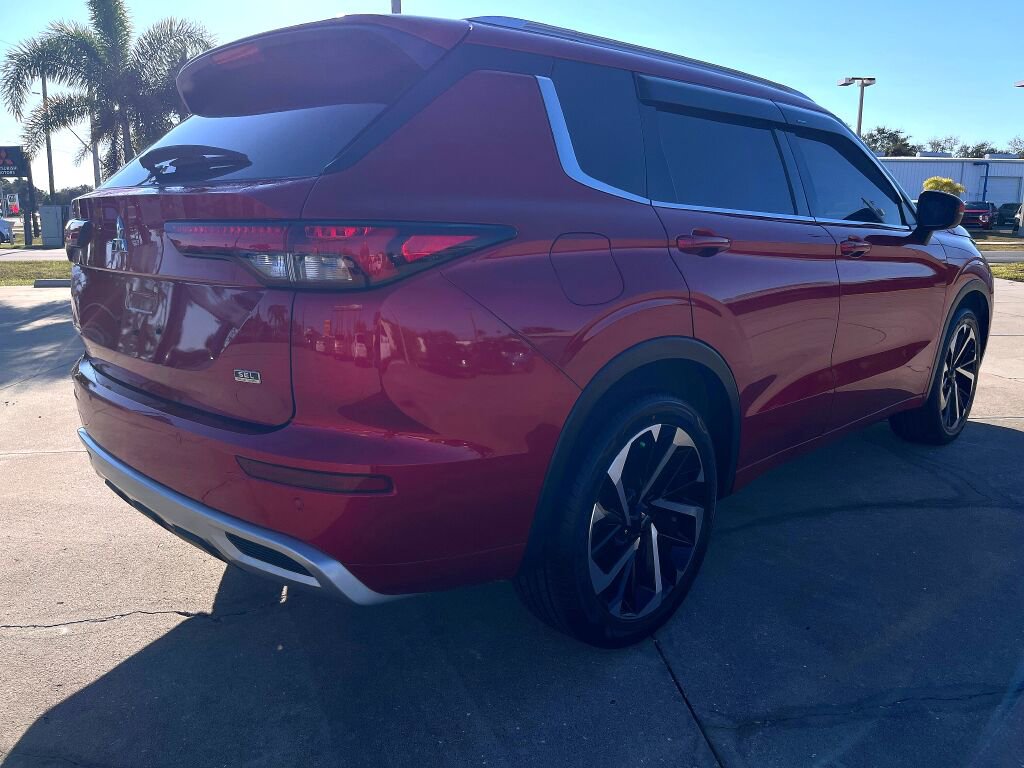 Used 2022 Mitsubishi Outlander SEL image 3