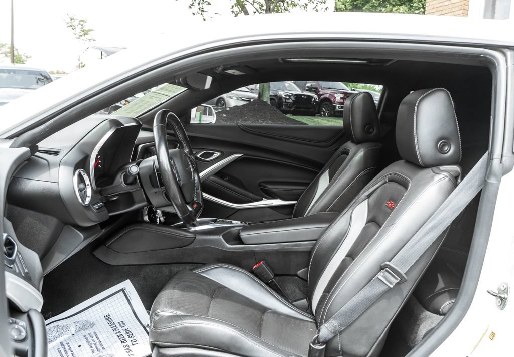Used 2019 Chevrolet Camaro SS RWD image 24