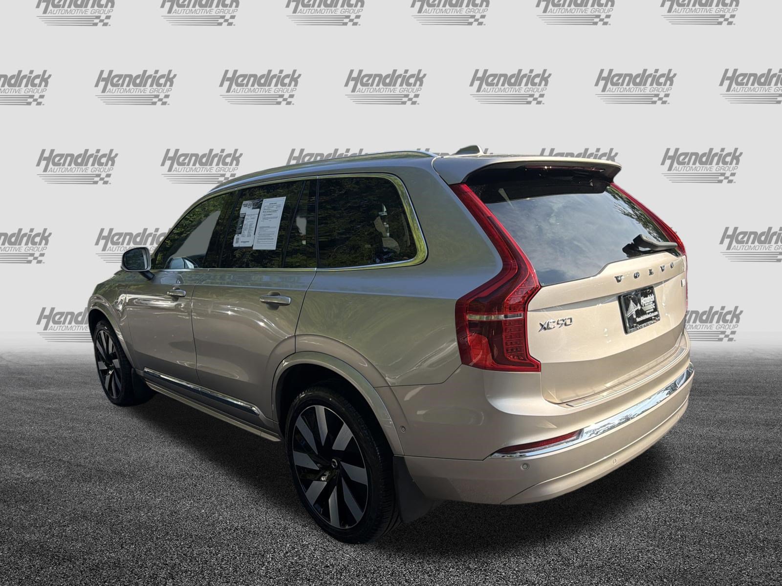 Certified 2024 Volvo XC90 T8 Plus w/ Protection Package AWD/4WD image 8
