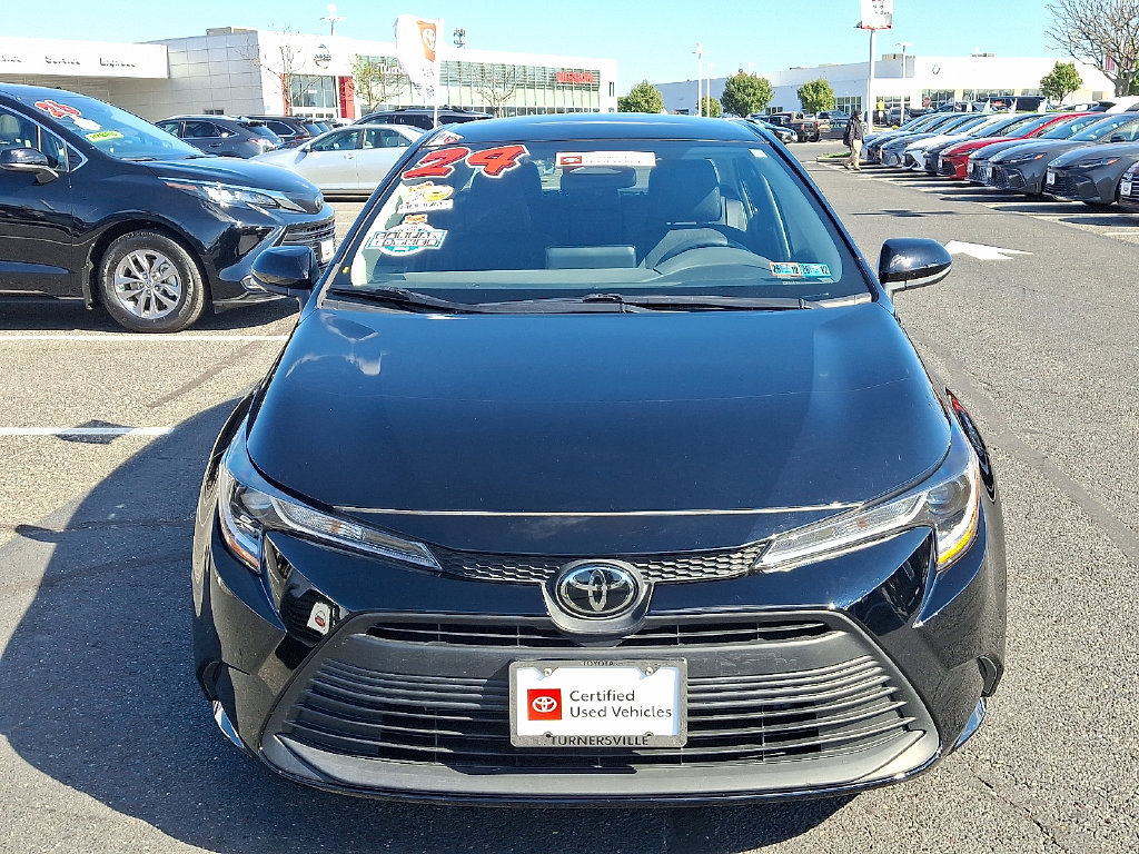 Certified 2024 Toyota Corolla LE w/ LE Convenience Package FWD image 2