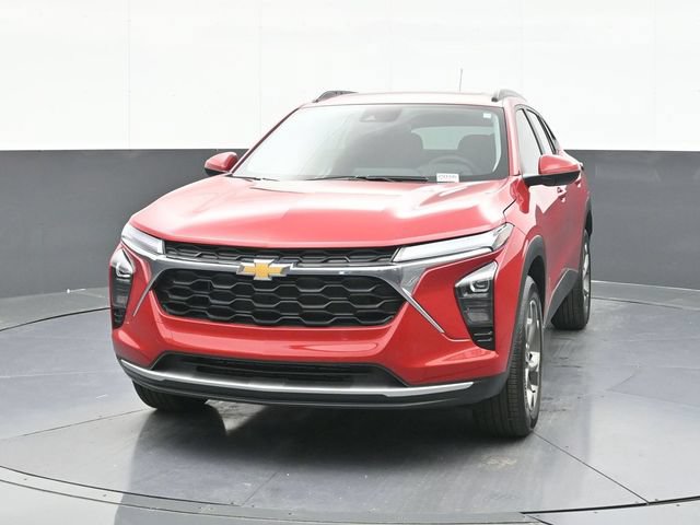 New 2026 Chevrolet Trax LT w/ Sunroof Package FWD image 2