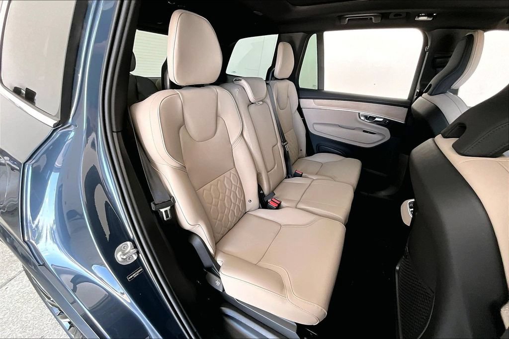 New 2026 Volvo XC90 B5 Plus AWD/4WD image 11
