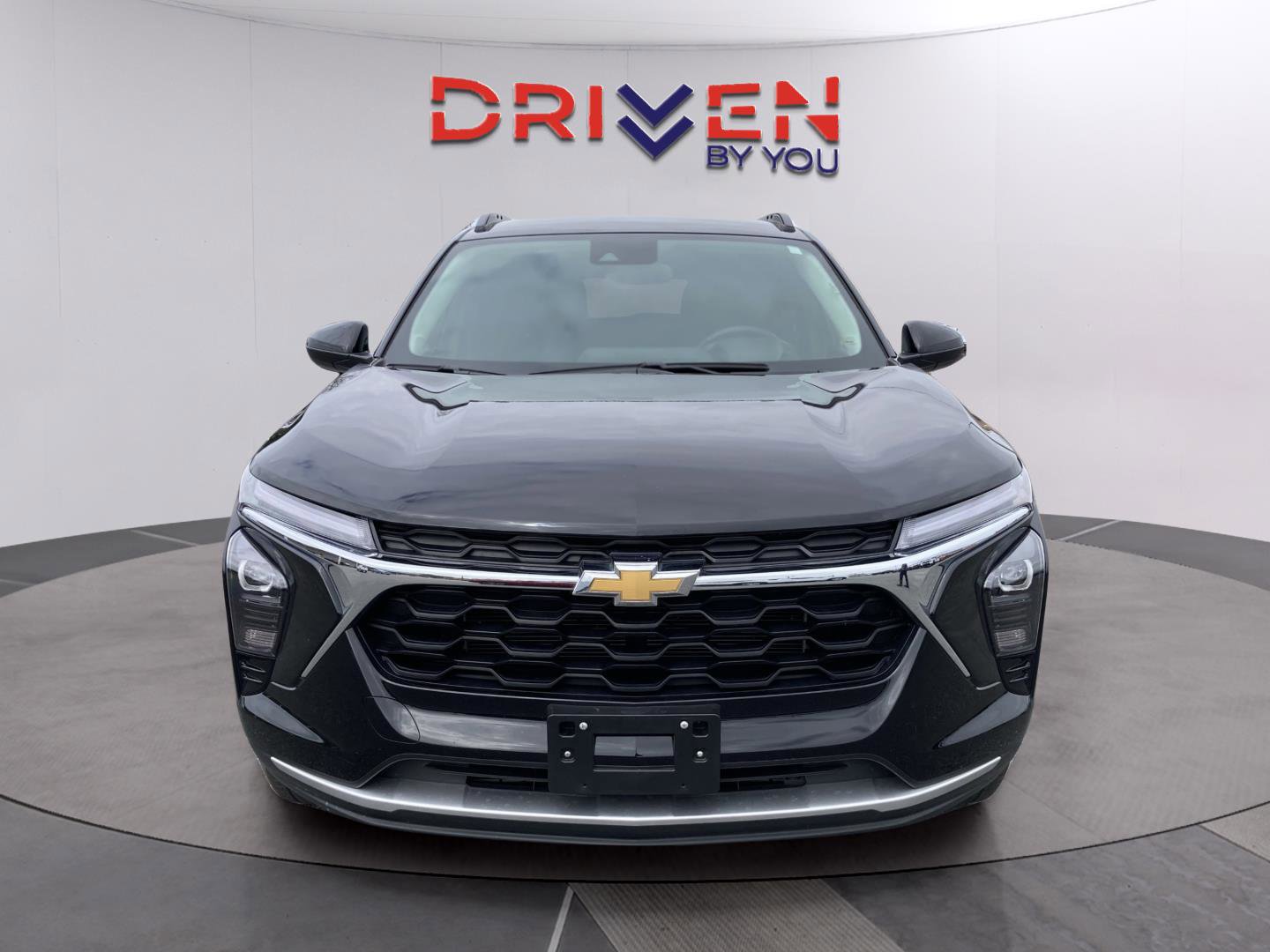 Used 2025 Chevrolet Trax LT w/ LT Convenience Package image 9