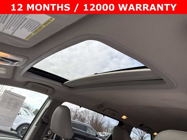 Used 2018 Toyota Sienna XLE w/ XLE Navigation Package image 16