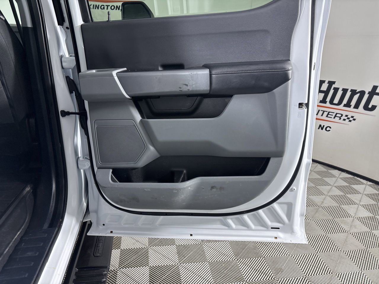 Used 2024 Ford F250 XLT w/ FX4 Off-Road Package image 20