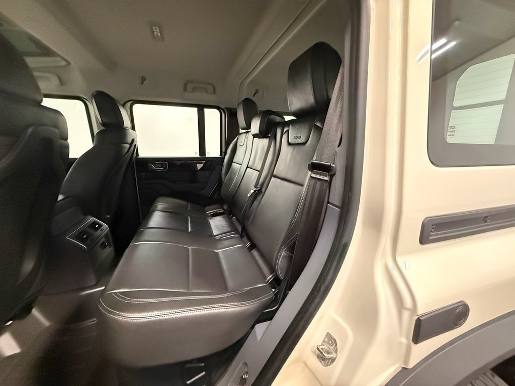 Used 2024 INEOS Grenadier Station Wagon AWD/4WD image 9