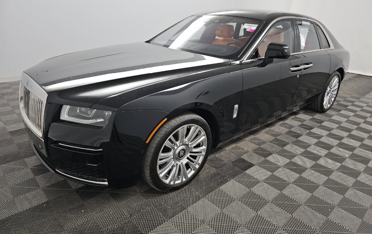 Used 2023 Rolls-Royce Ghost AWD/4WD image 2