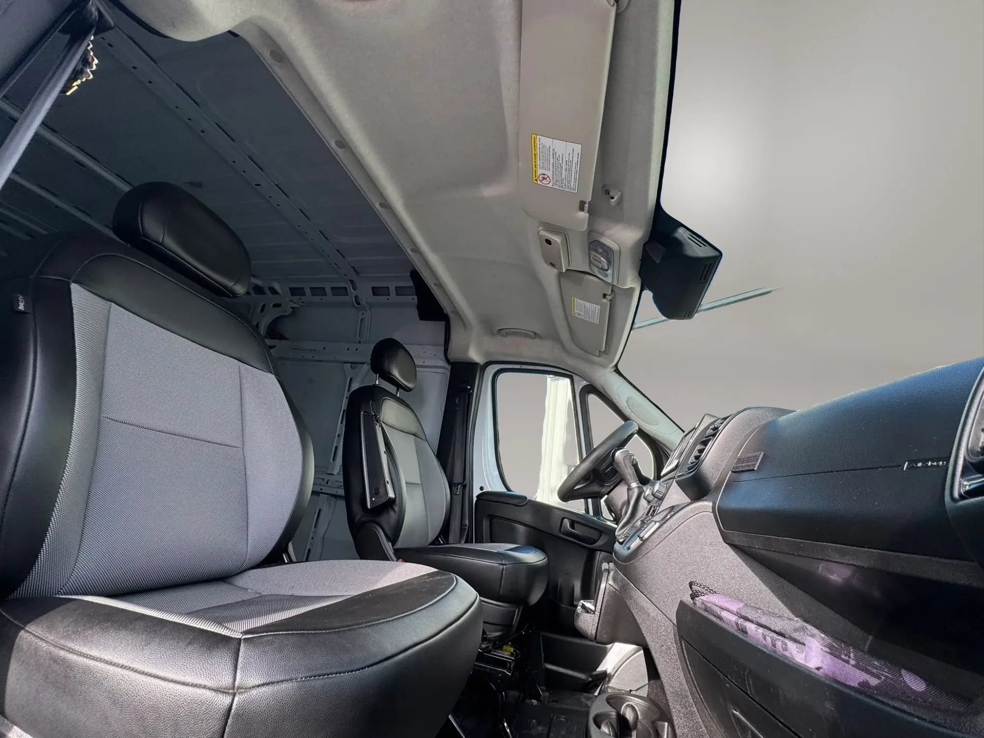 Used 2023 RAM ProMaster 3500 FWD image 11
