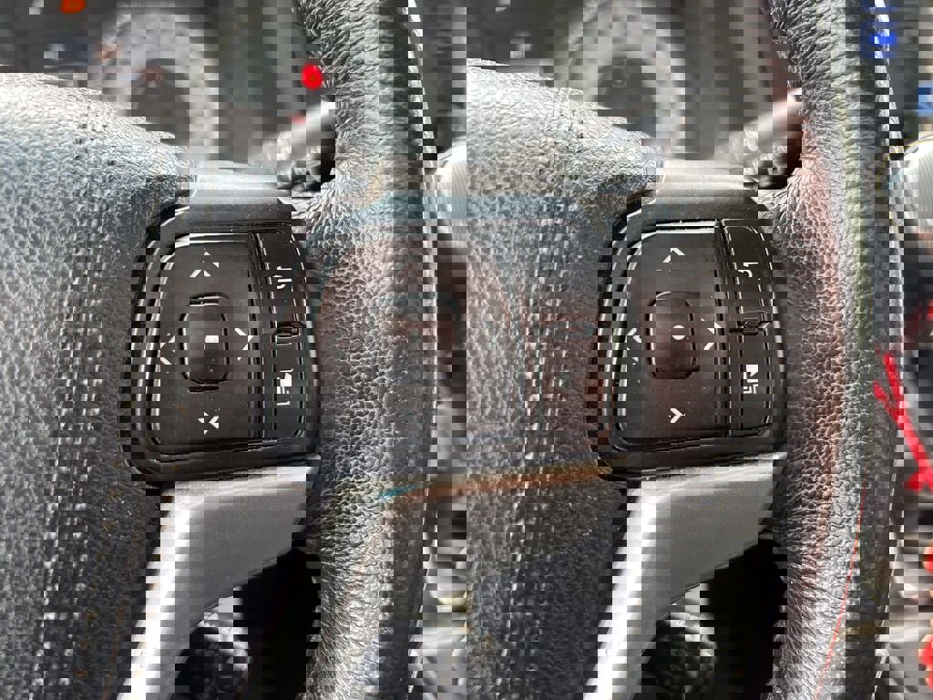 Used 2017 Toyota Sienna SE FWD image 11