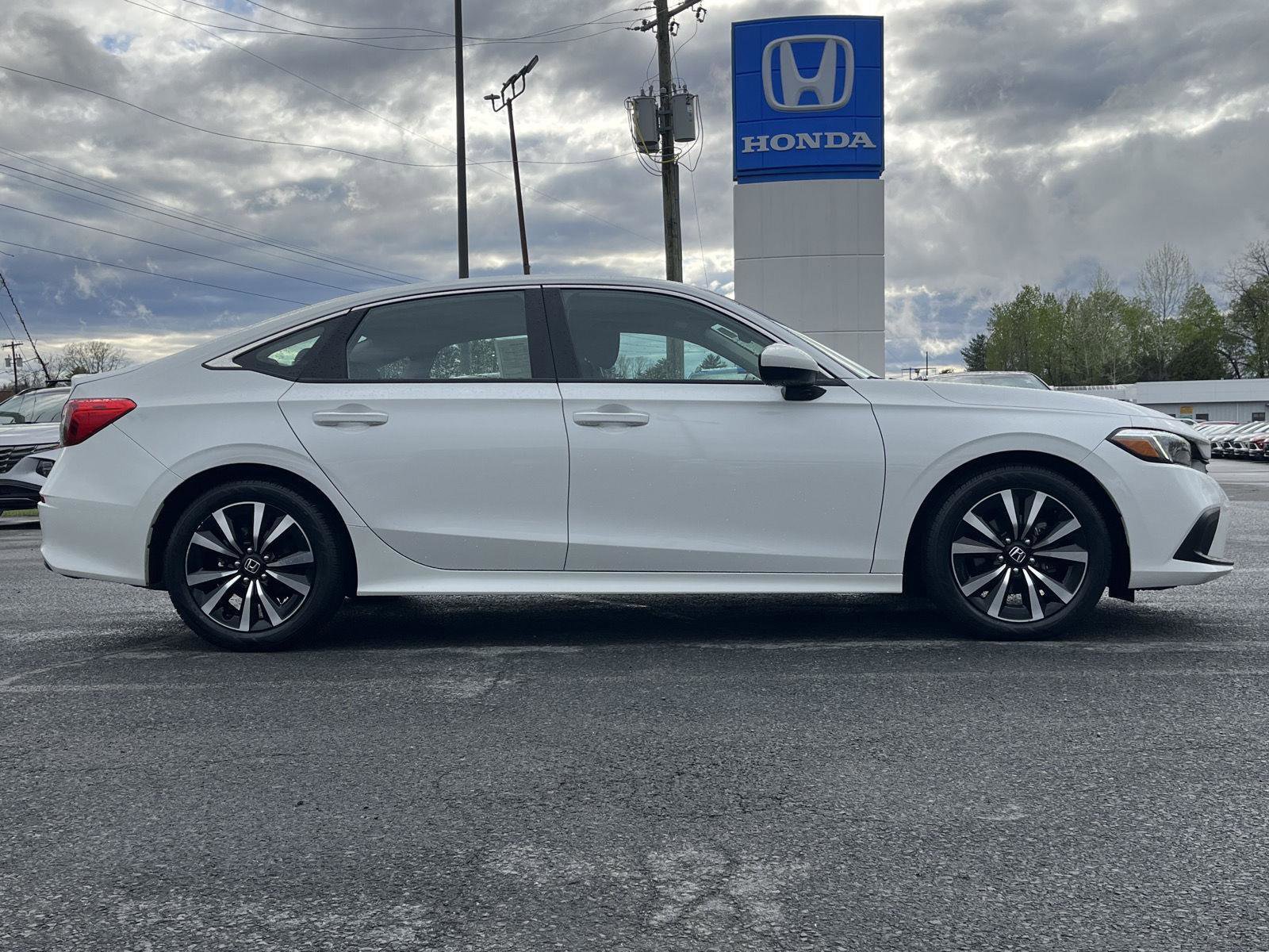 Certified 2023 Honda Civic EX image 4