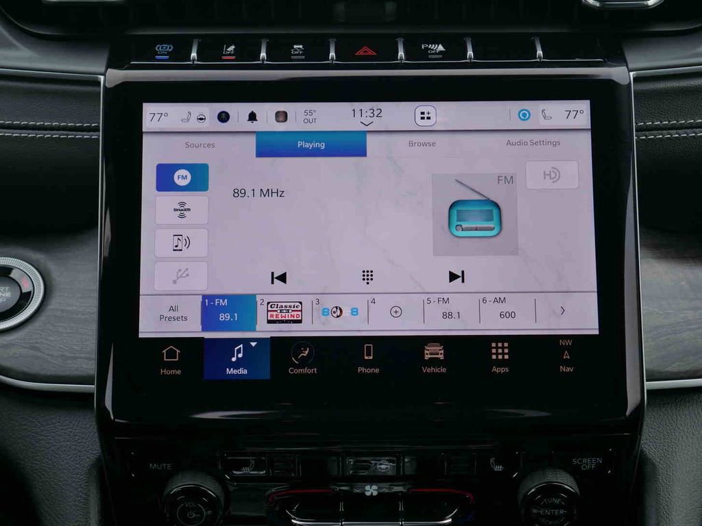 New 2025 Jeep Grand Cherokee Limited 4xe image 5