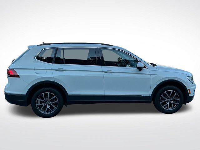 Used 2020 Volkswagen Tiguan SE w/ Panoramic Sunroof Package AWD/4WD image 7