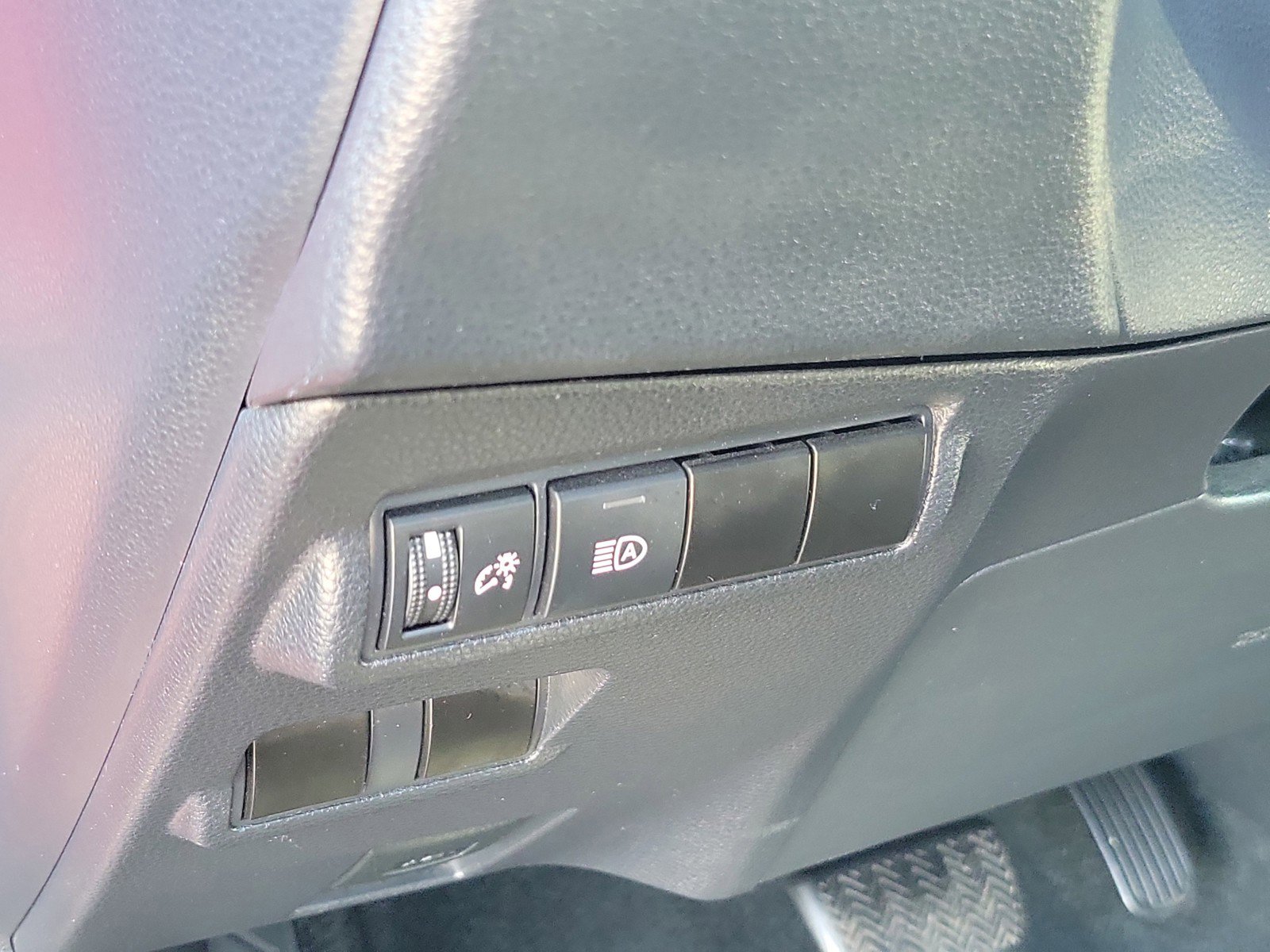 Used 2022 Toyota Corolla Cross LE FWD image 19