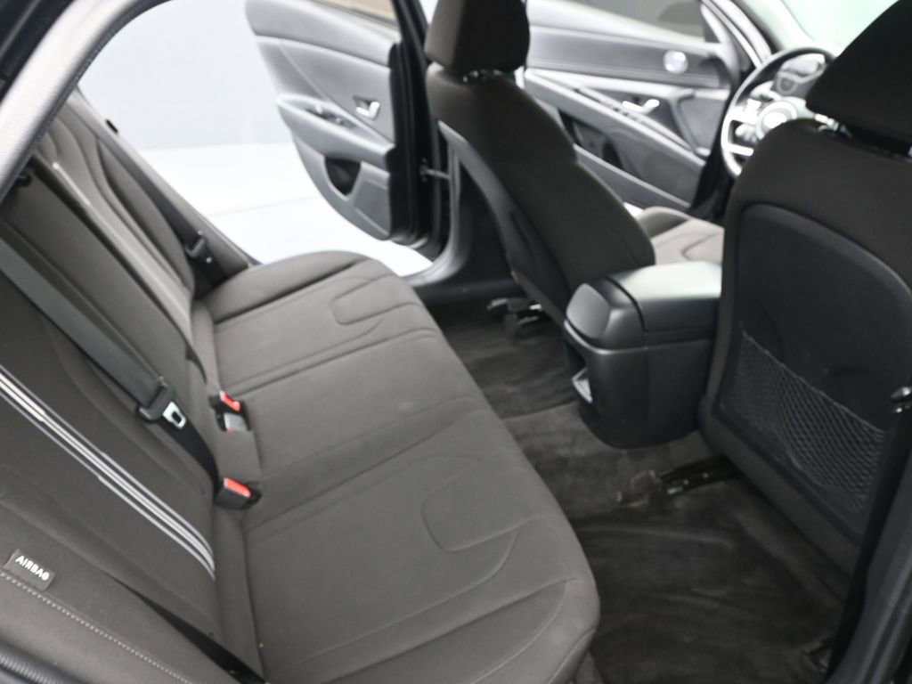 Used 2024 Hyundai Elantra SEL w/ Convenience Package image 24