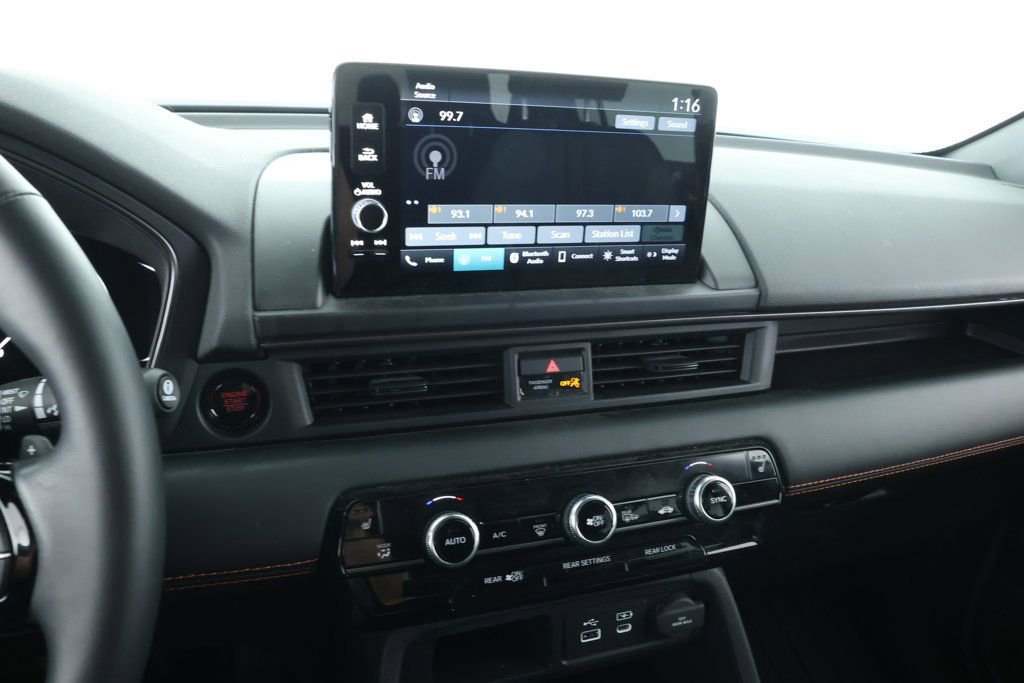 Used 2025 Honda Pilot TrailSport image 15