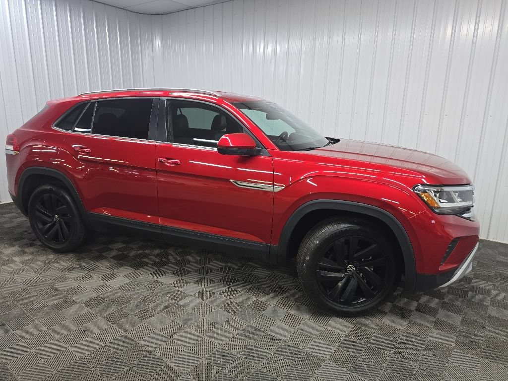 Used 2022 Volkswagen Atlas Cross Sport SE w/ Black Wheel Package AWD/4WD image 1