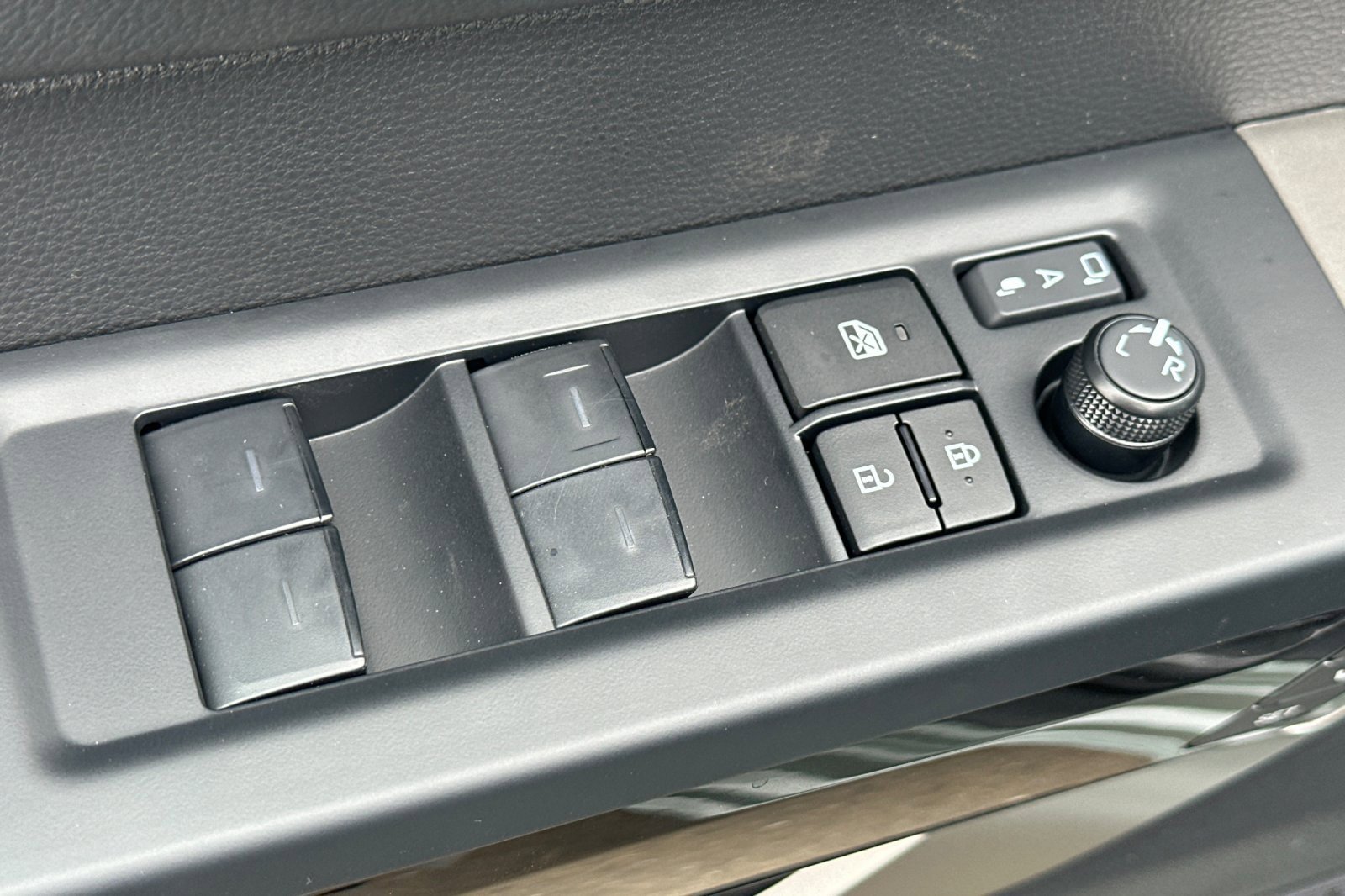 New 2026 Toyota Tundra Limited image 12
