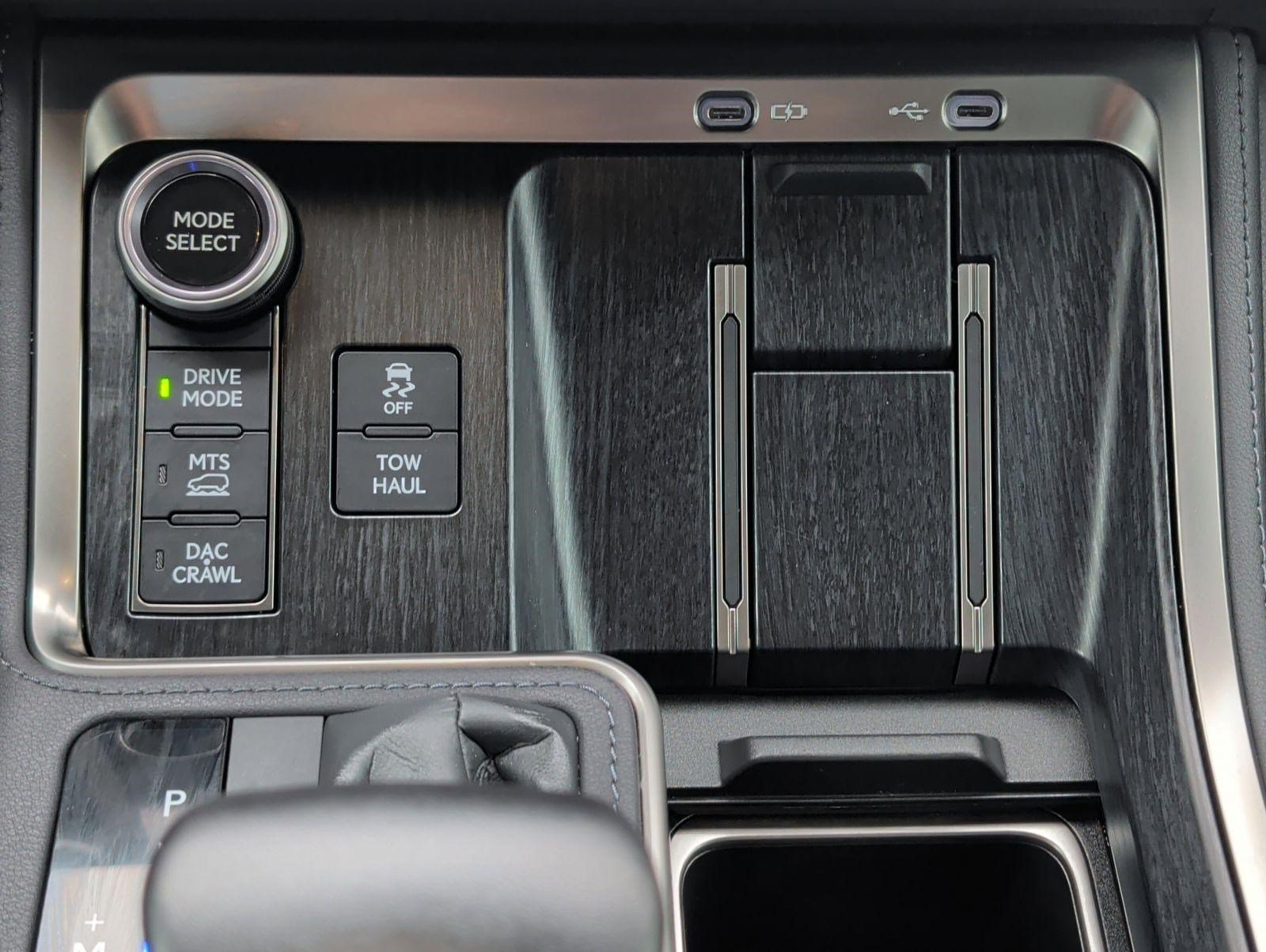 Used 2024 Lexus GX 550 AWD/4WD image 20