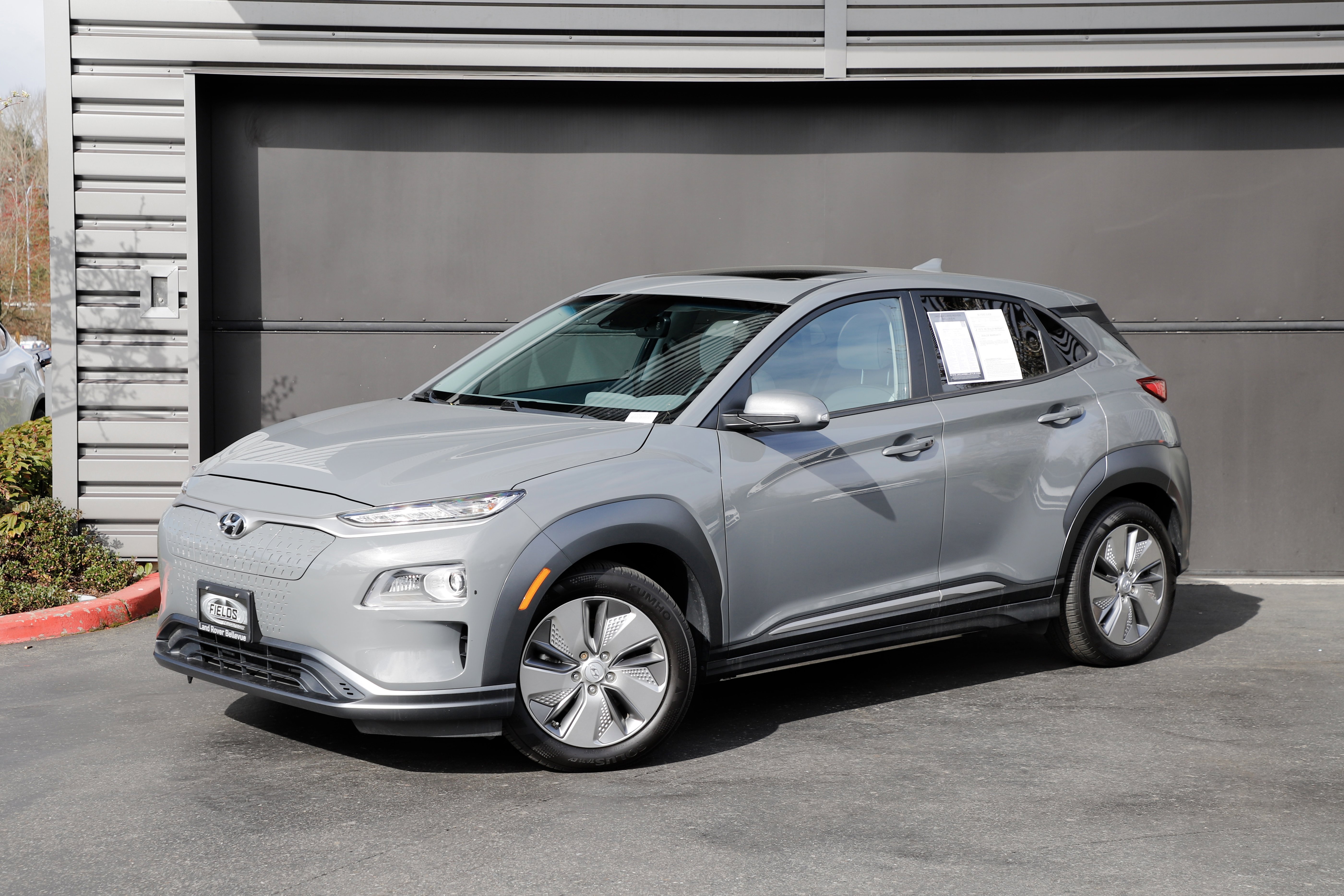 Used 2021 Hyundai Kona Limited image 1
