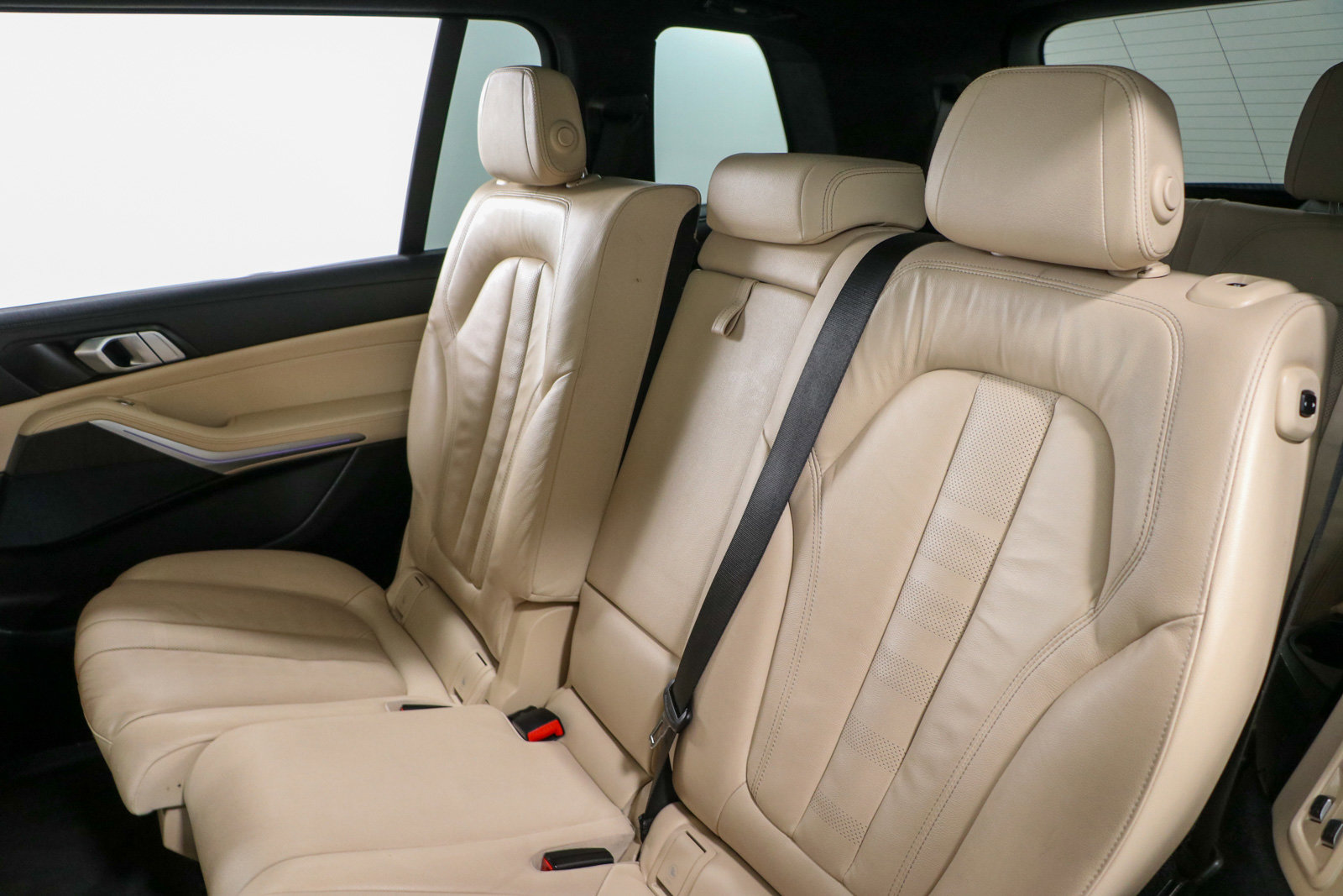 Used 2022 BMW X7 xDrive40i w/ Cold Weather Package image 25