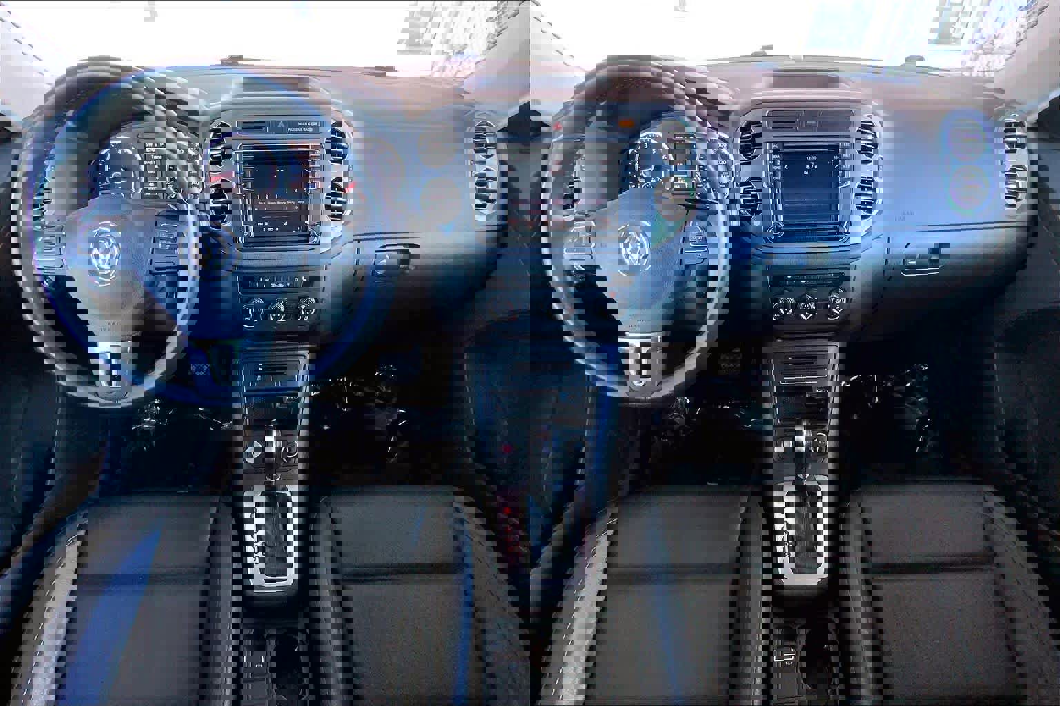 Used 2017 Volkswagen Tiguan Wolfsburg Edition image 15