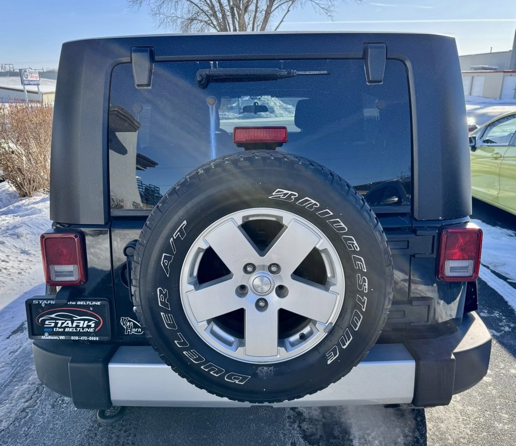 Used 2011 Jeep Wrangler Unlimited Sahara image 6