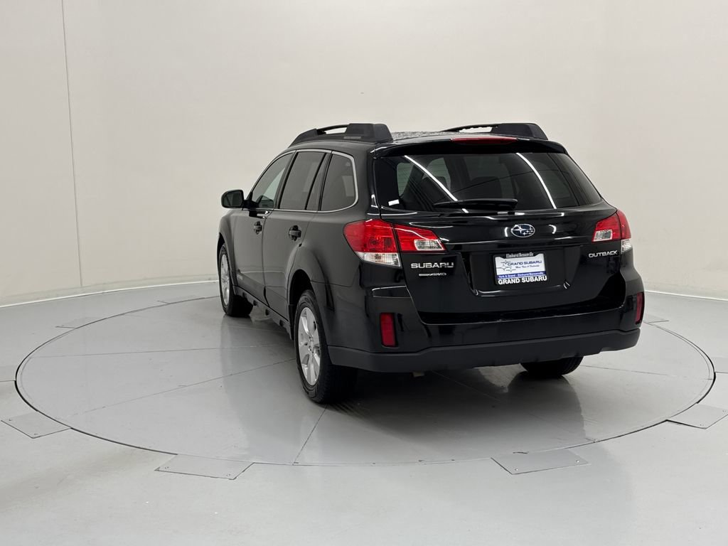 Used 2011 Subaru Outback 2.5i Premium w/ All-Weather Pkg AWD/4WD image 3