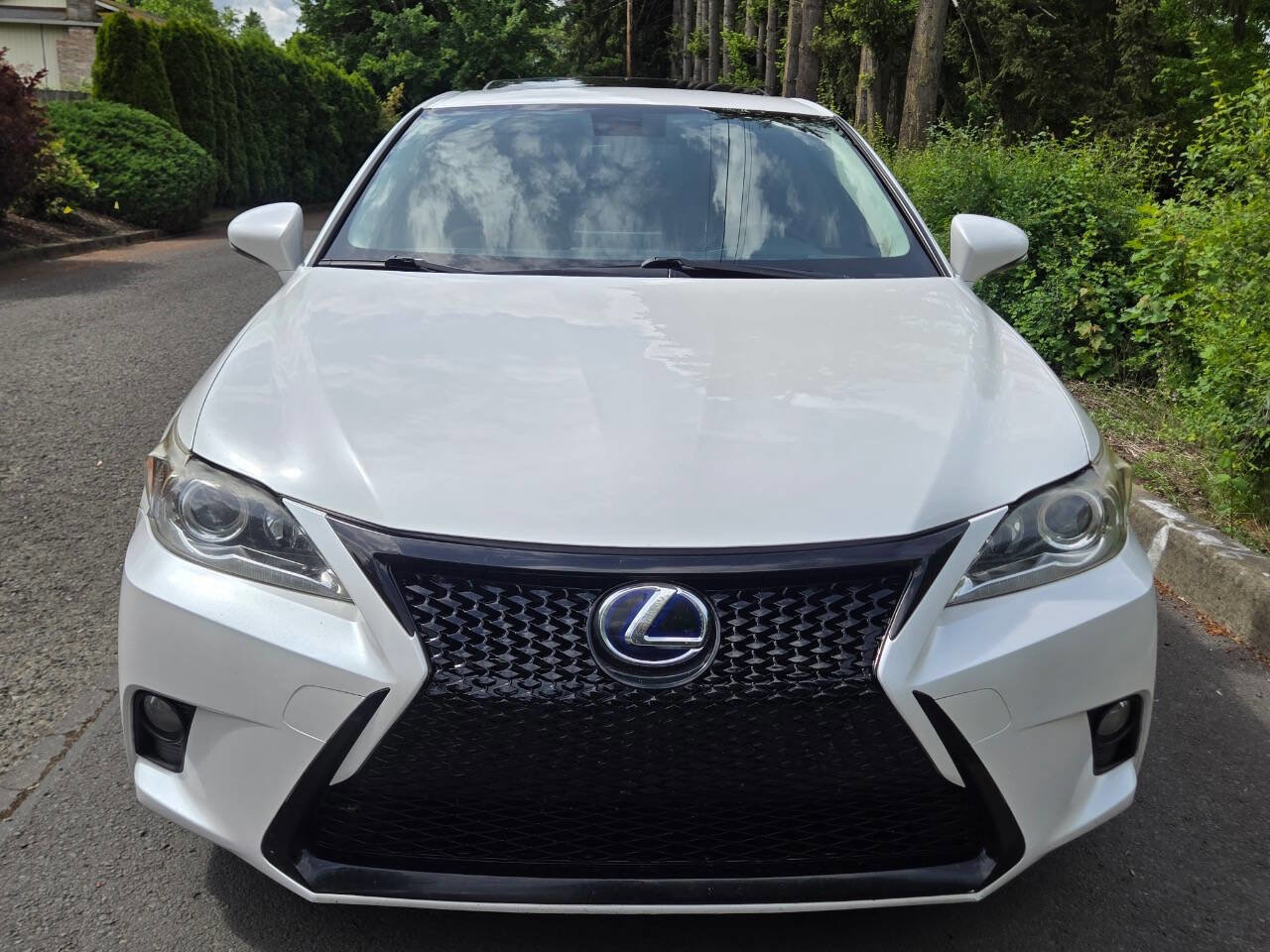 Used 2015 Lexus CT 200h w/ Navigation Package FWD image 11
