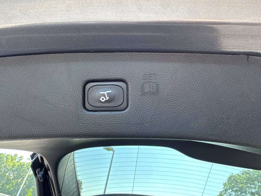 Used 2024 Ford Edge Titanium AWD/4WD image 9