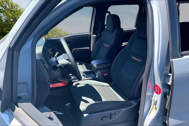 Used 2025 Nissan Frontier PRO-4X AWD/4WD image 21