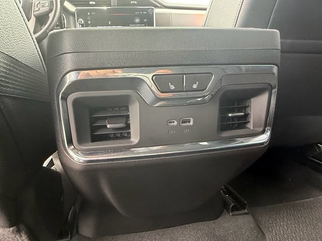 Used 2024 GMC Sierra 2500 Denali w/ Denali Reserve Package AWD/4WD image 12