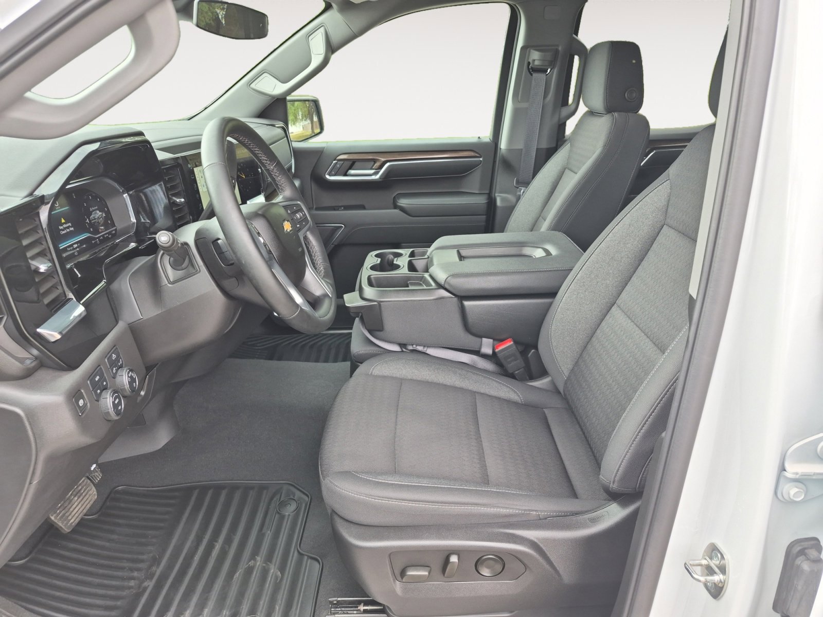 Used 2024 Chevrolet Silverado 1500 LT image 22