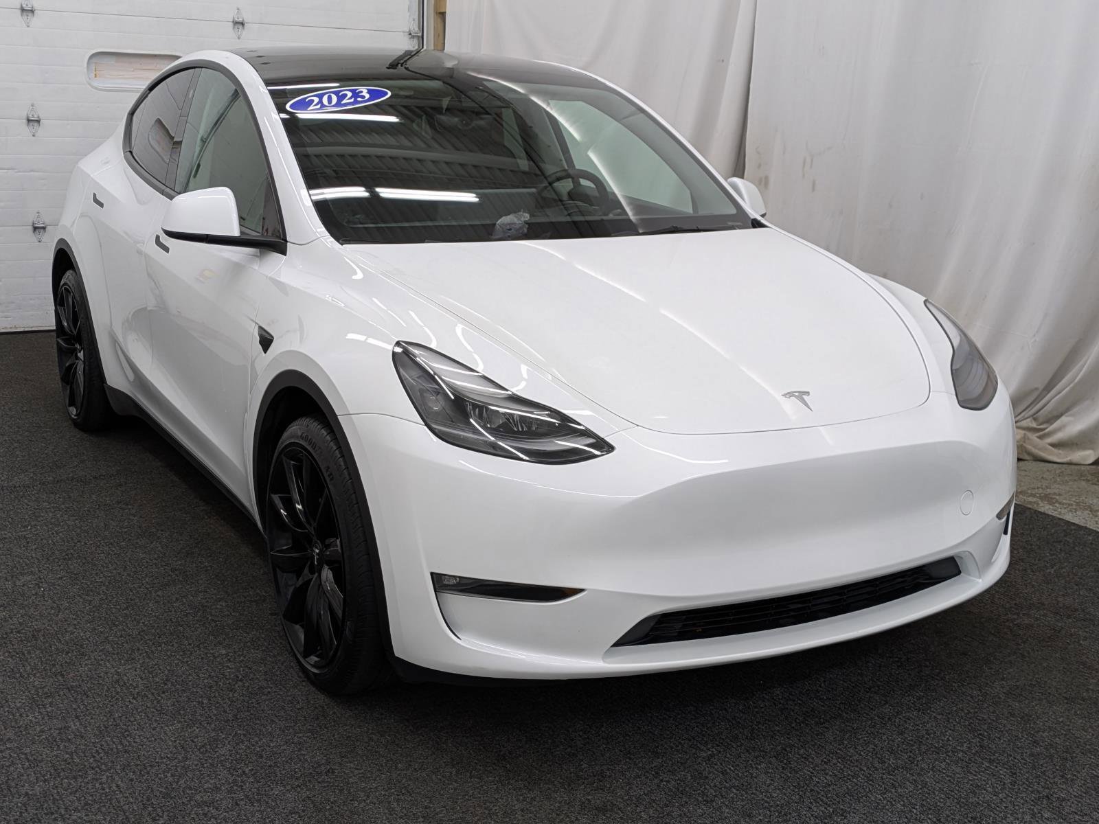 Used 2023 Tesla Model Y Long Range image 17