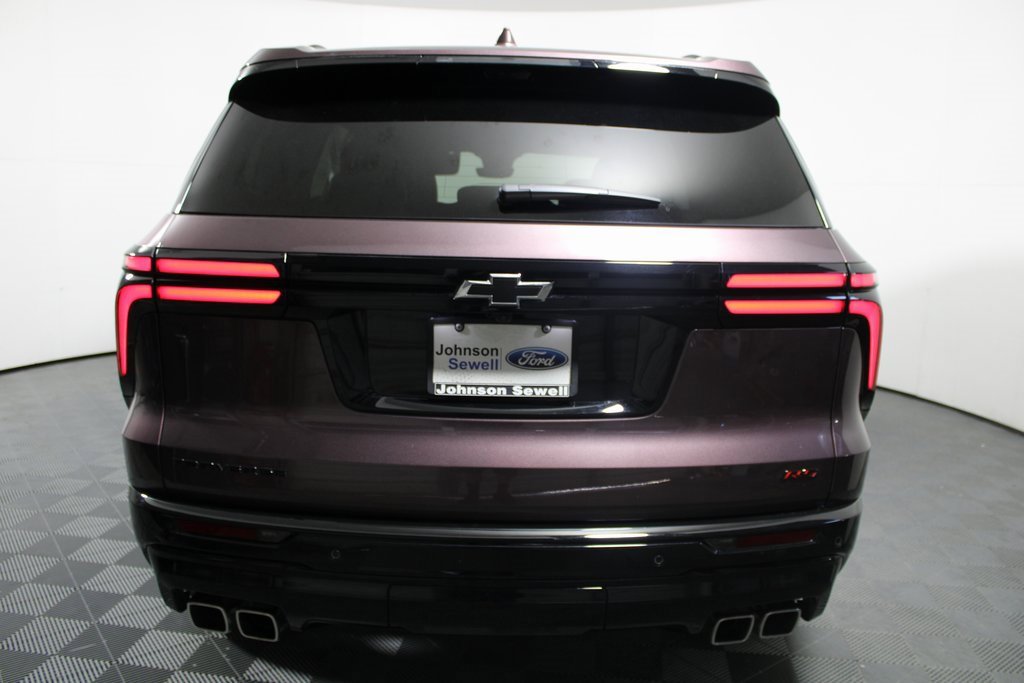 Used 2025 Chevrolet Traverse RS image 6