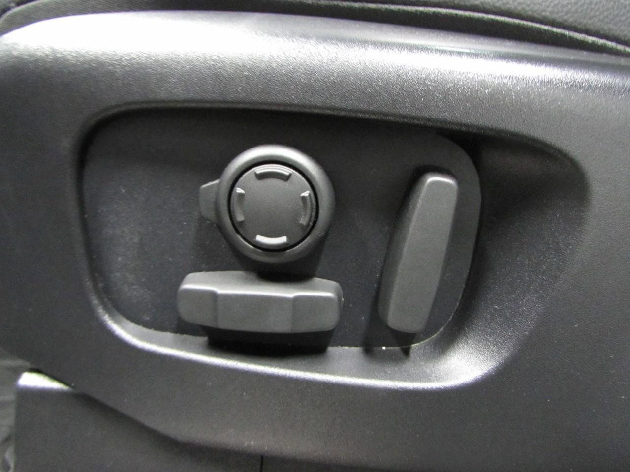 Used 2022 Land Rover Discovery S R-Dynamic image 22