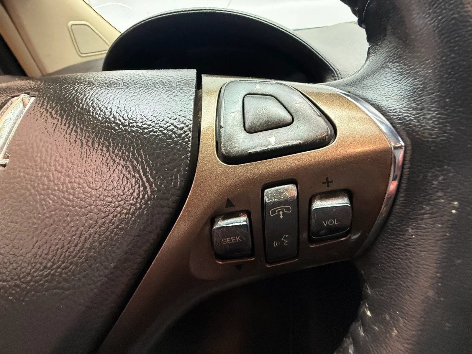 Used 2014 Lincoln MKX AWD w/ Equipment Group 102A image 16