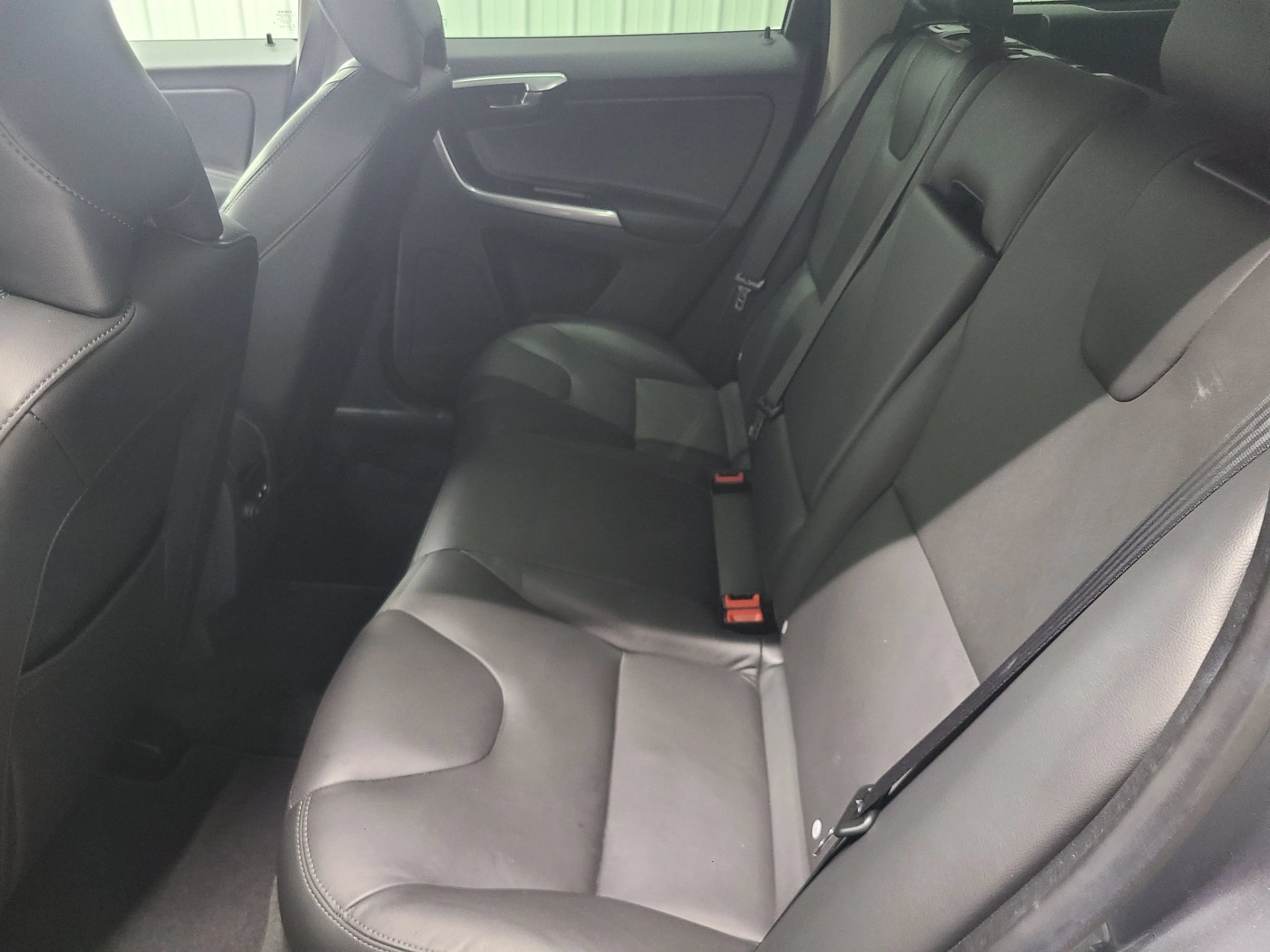 Used 2016 Volvo XC60 T5 Platinum w/ Climate Package AWD/4WD image 38