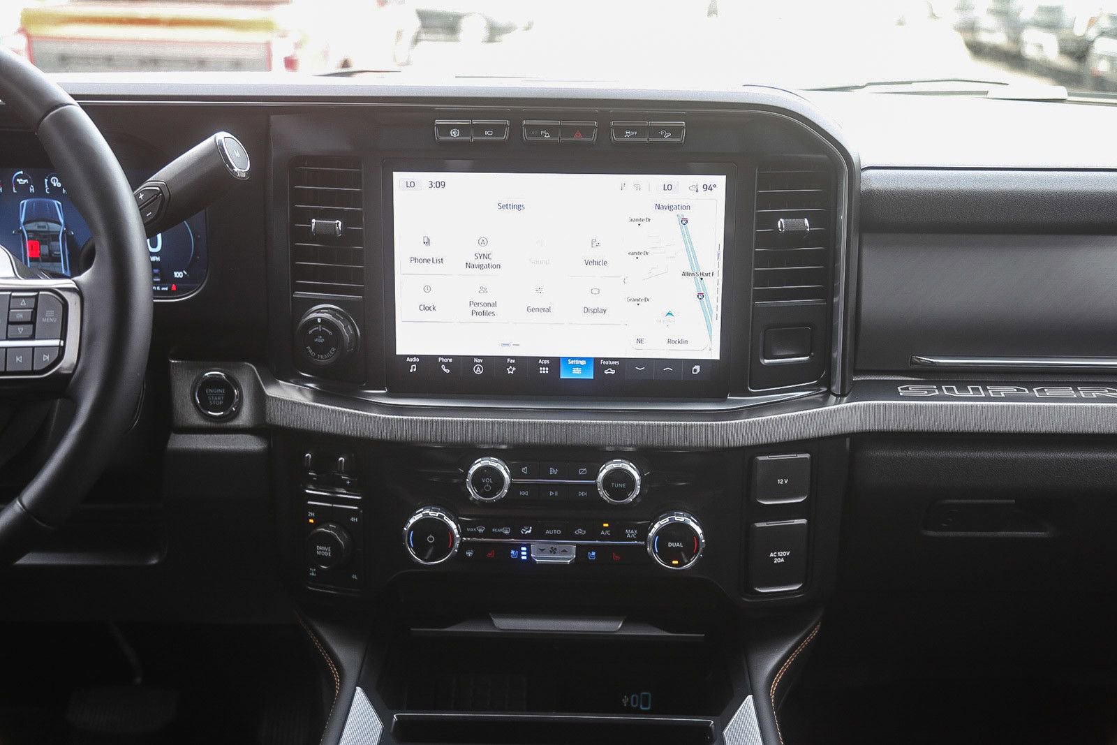 Used 2024 Ford F350 Platinum w/ FX4 Off-Road Package image 11