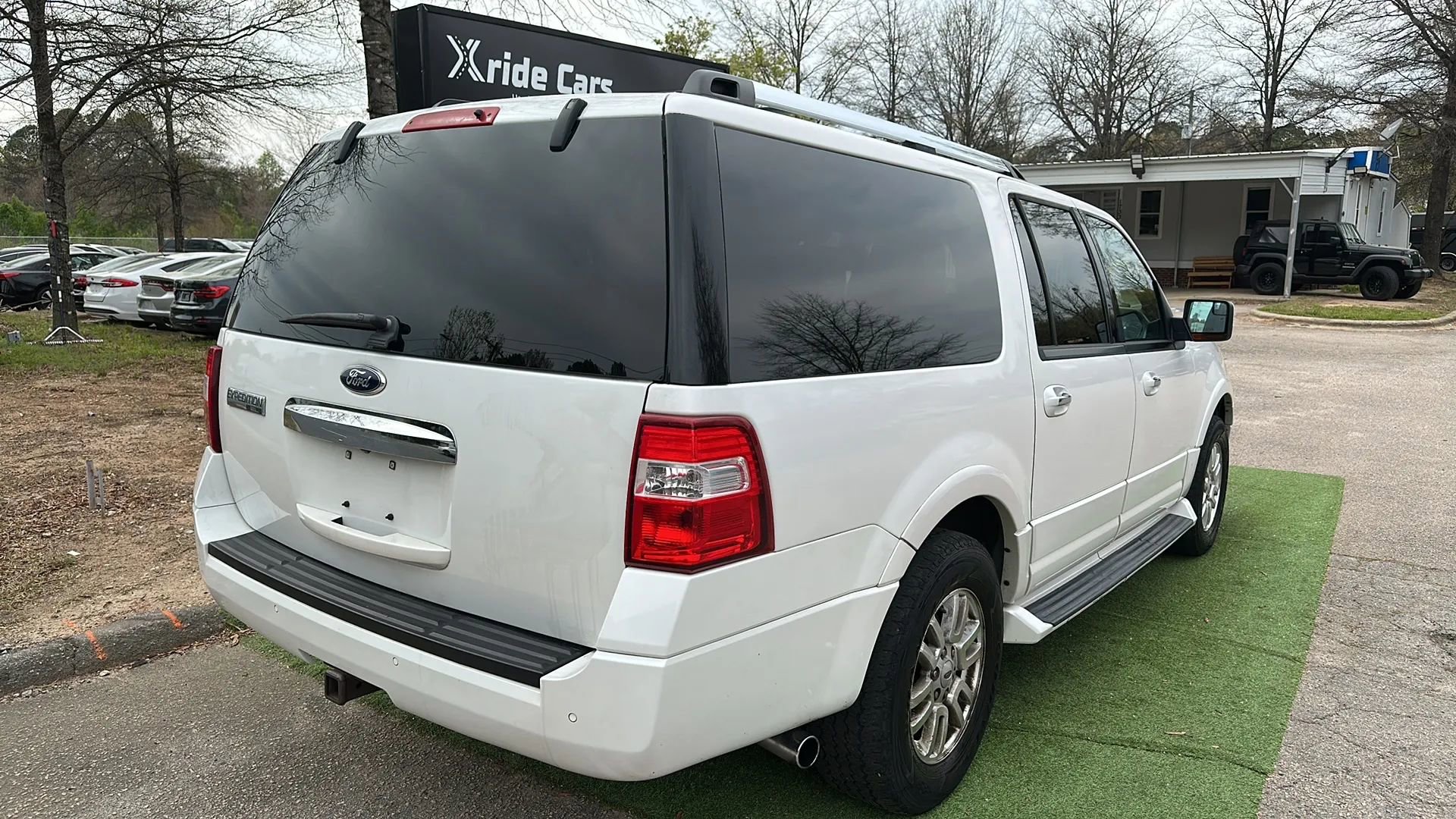 Used 2013 Ford Expedition EL Limited image 8