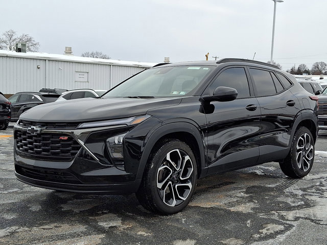 Used 2025 Chevrolet Trax RS w/ Sunroof Package image 1