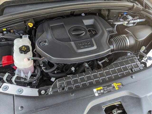 Used 2023 Jeep Grand Cherokee Overland AWD/4WD image 25