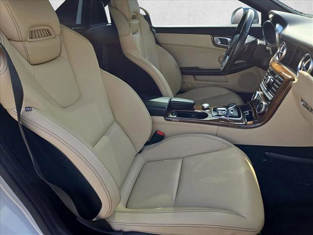 Certified 2016 Mercedes-Benz SLK 300 image 17