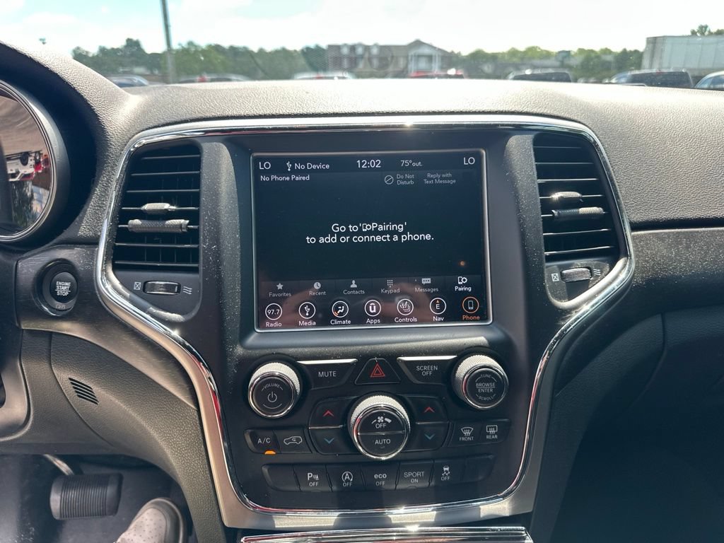 Used 2018 Jeep Grand Cherokee Altitude AWD/4WD image 7