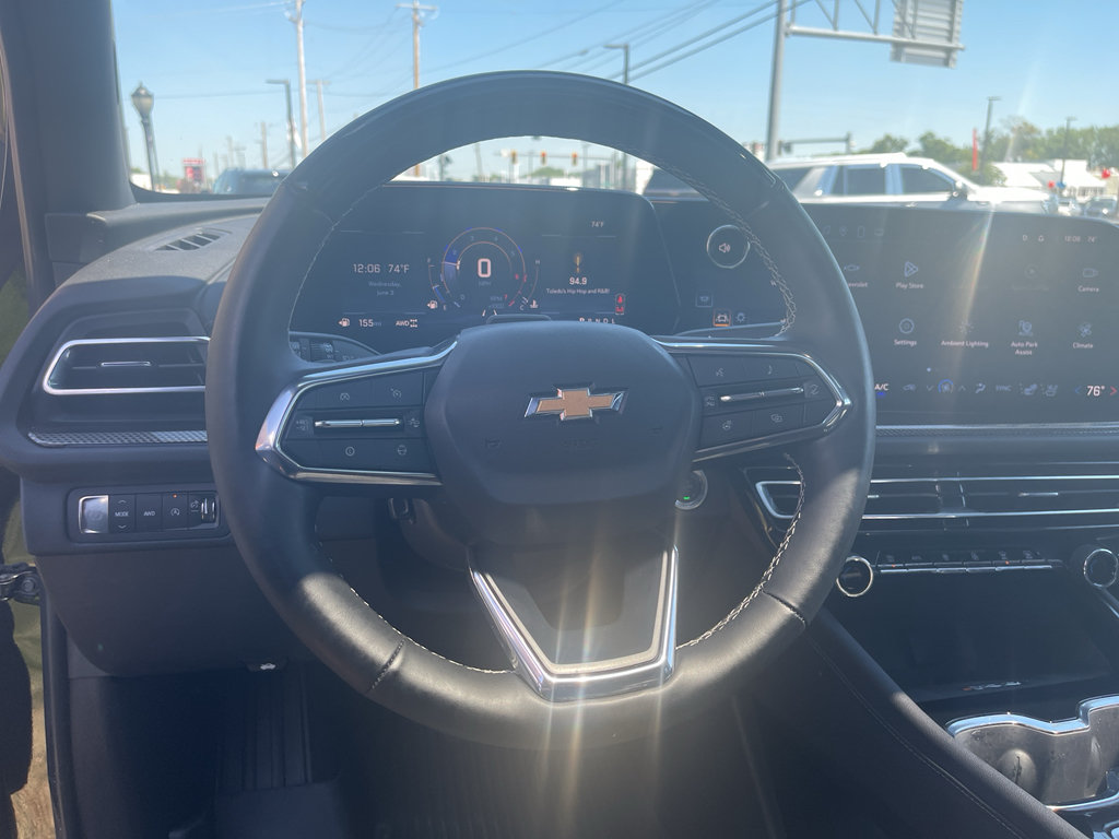 Used 2025 Chevrolet Traverse High Country w/ LPO, Floor Liner Package AWD/4WD image 22