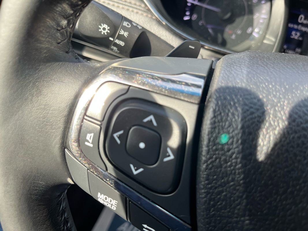 Used 2015 Toyota Avalon XLE Premium FWD image 16