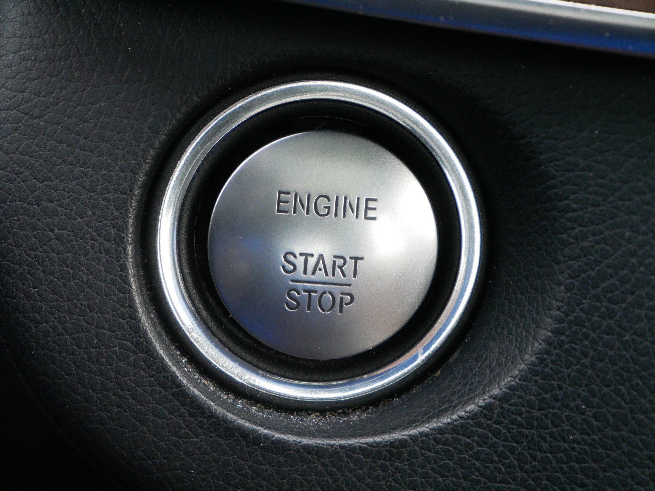 Used 2015 Mercedes-Benz E 400 4MATIC Sedan image 30