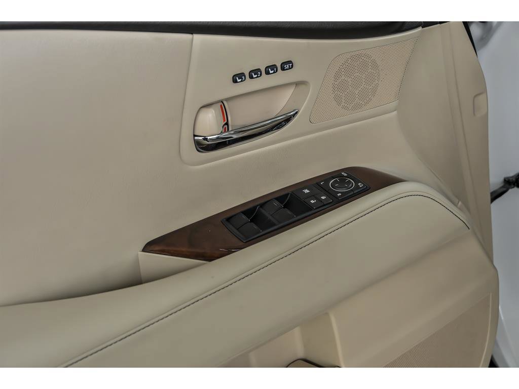 Used 2013 Lexus RX 450h AWD image 9