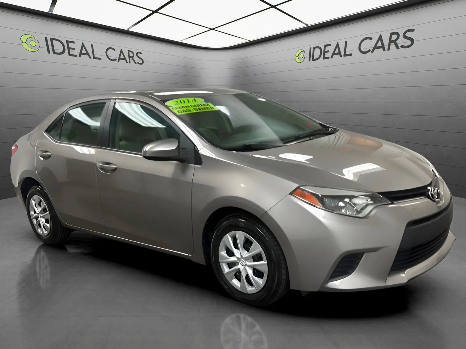 Used 2014 Toyota Corolla LE FWD image 3